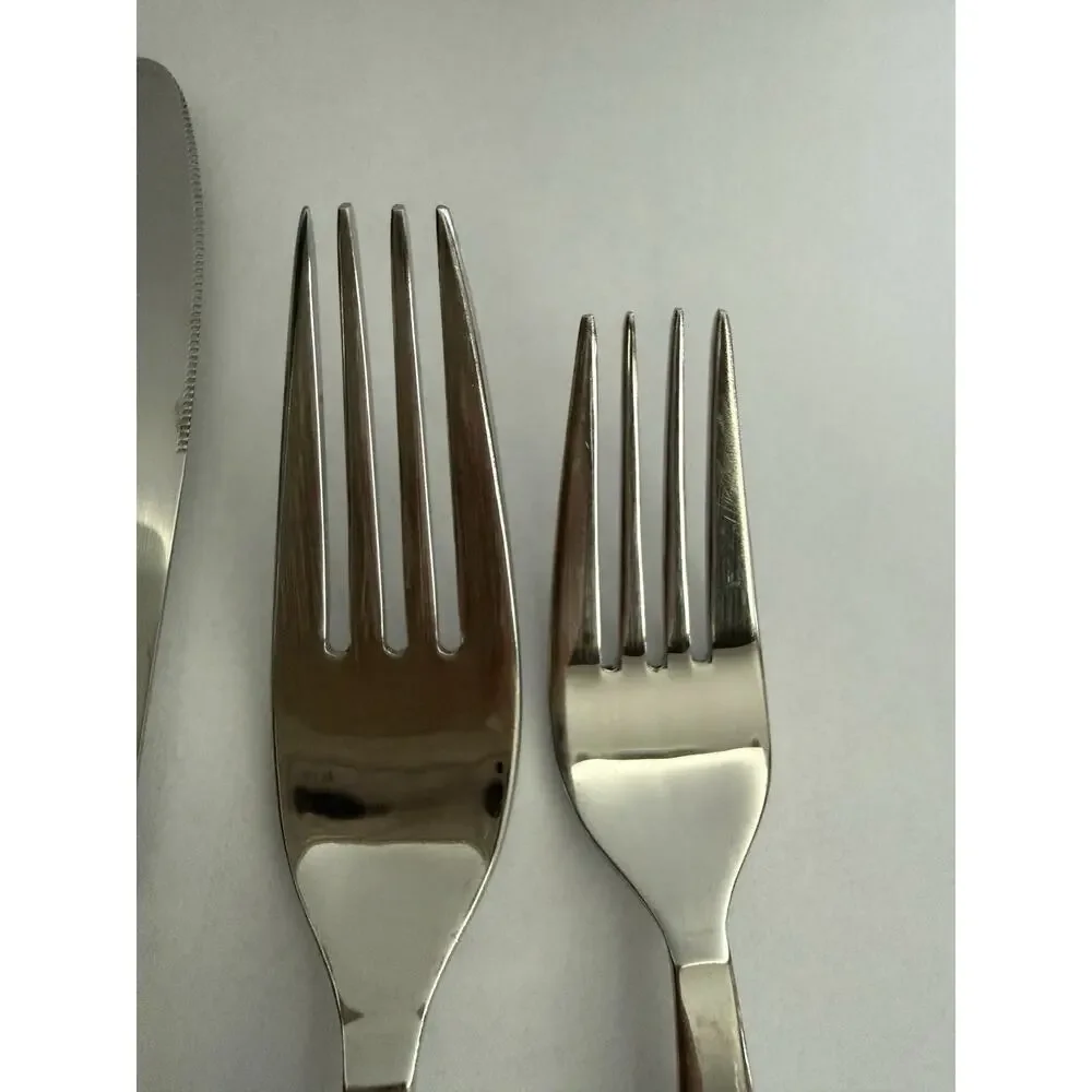 Oneida Baguette Glossy Stainless 3 Pc Place Setting Dinner Salad Fork Knife